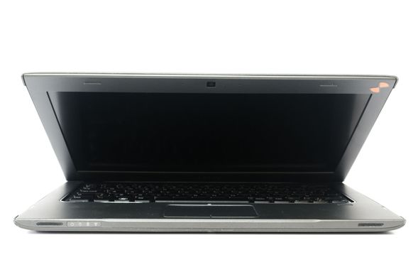 Ноутбук Dell Vostro 3360 i5-3317U 14.1"/8/320/W7P/WEBCAM/1366x768/ погана косметика