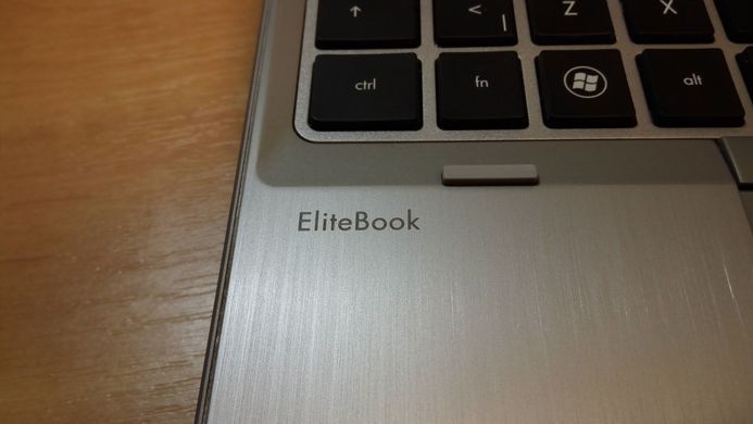 Ноутбук HP EliteBook 8560p i5-2520M 15,6"/2/320/DVDRW/WEBCAM/1366x768