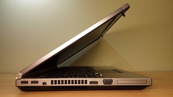 Ноутбук HP EliteBook 8560p i5-2520M 15,6"/12/240SSD+500/WEBCAM/1600x900