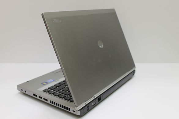 HP EliteBook 8470p i7-3520M/8/128SSD/14.1"/1366x768/noOS