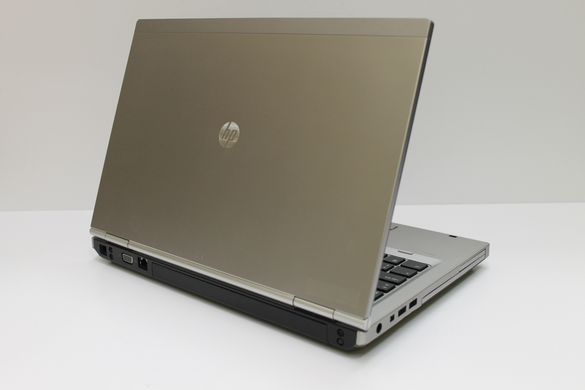 HP EliteBook 8470p i5-3320M/8/256SSD/14.1"/1366x768/noOS