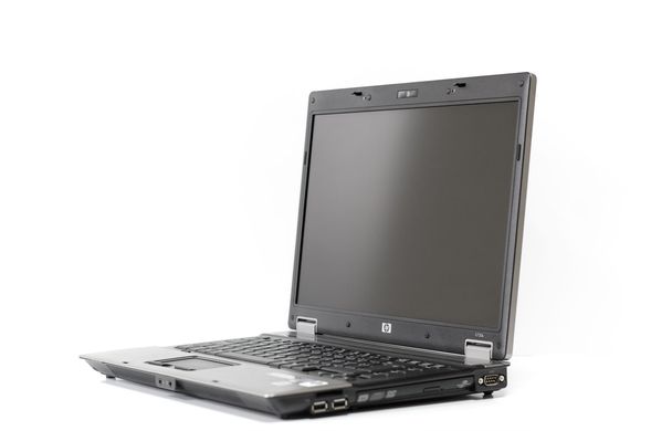 Ноутбук HP PROBOOK 6730b C2D T8600 15.4" /2/250/DVDRW/WEBCAM/1680x1050