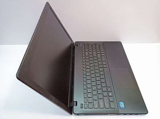 Asus P550C 15,6" i3-3217U/4/500/W10P/1366*768 74GMD5